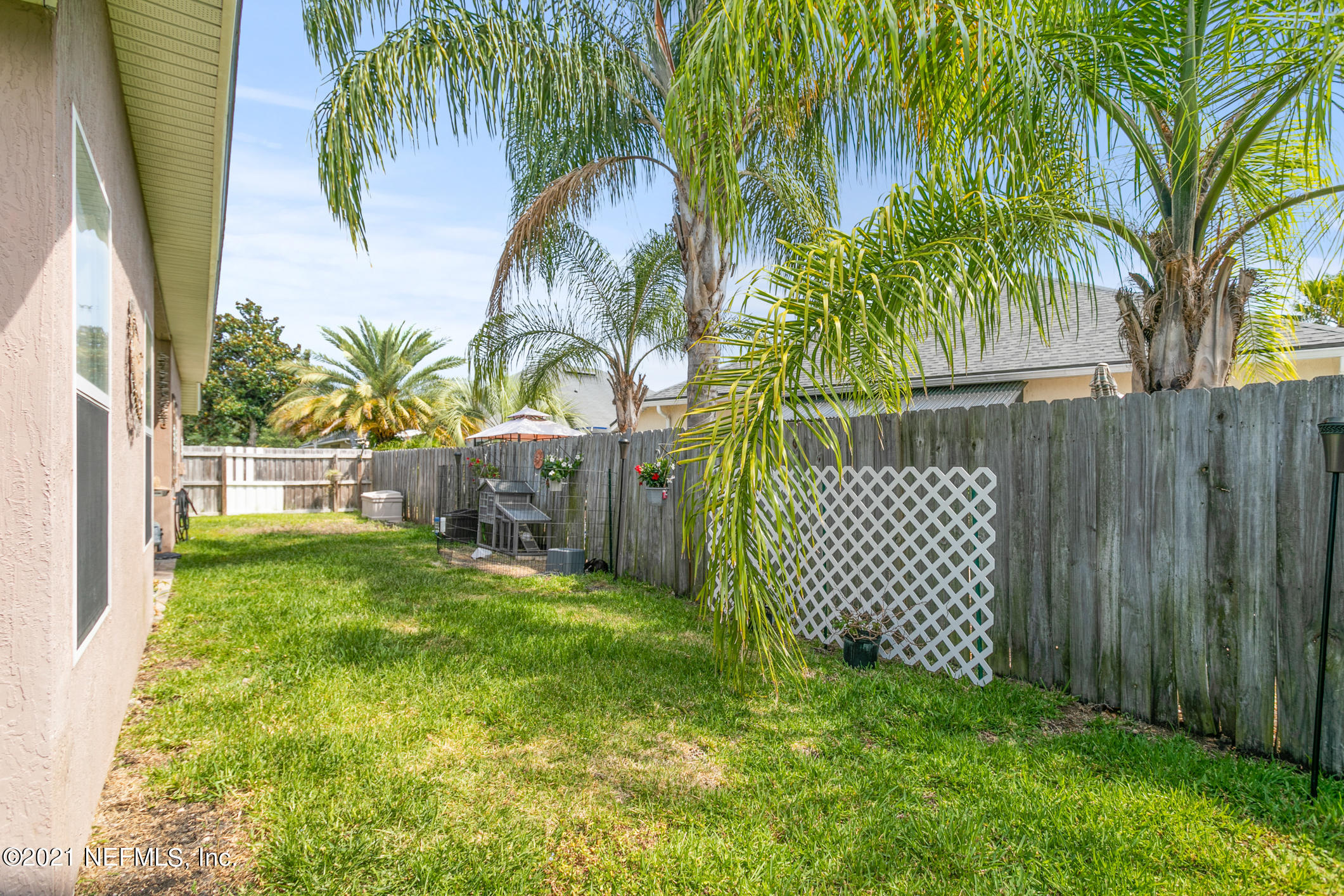 768 West Devonhurst Lane Ponte Vedra, FL 32081 - Photo 4 of 49 a view of a garden