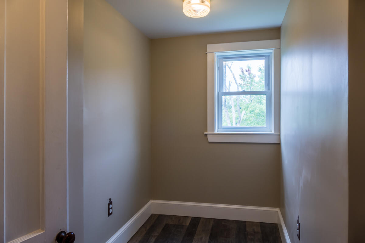 11 Old South Freeport Road Freeport, ME 04032 - Photo 33 of 45 37-Office nook
