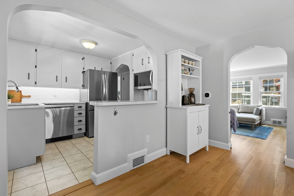 230 Beal Road Waltham, MA 02453 - Photo 12 of 37 Gallery Image 12