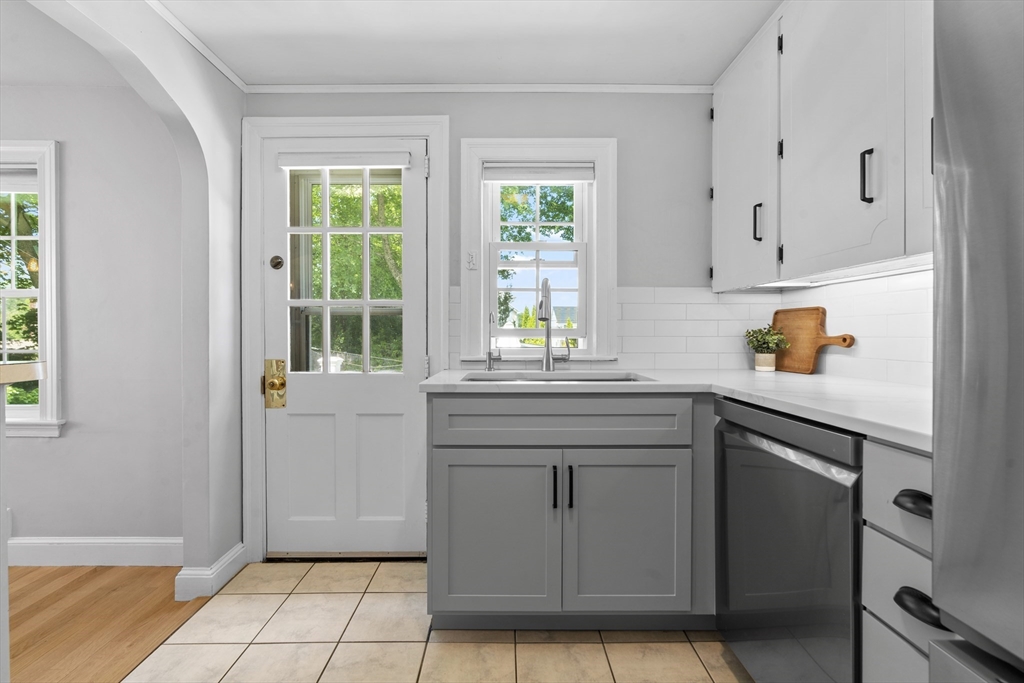 230 Beal Road Waltham, MA 02453 - Photo 13 of 37 Gallery Image 13
