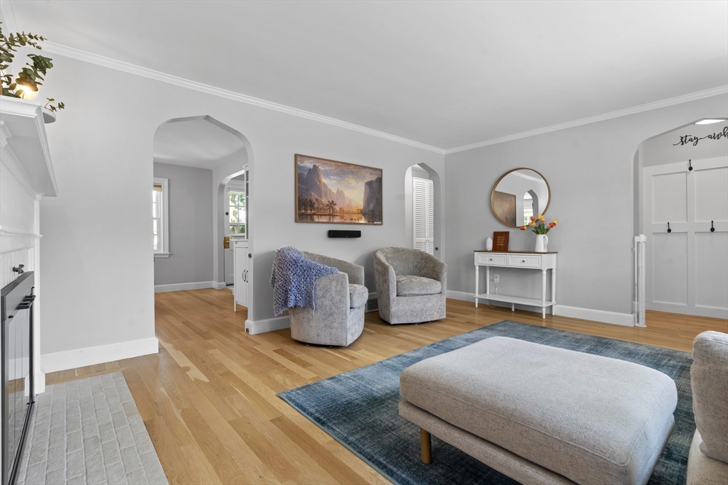 230 Beal Road Waltham, MA 02453 - Photo 4 of 37 Gallery Image 4
