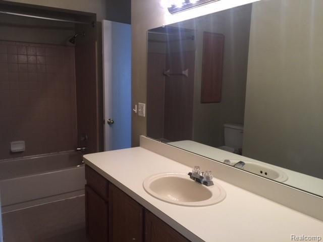 1618 Rivers Edge Rochester Hills, MI 48307 - Photo 11 of 13