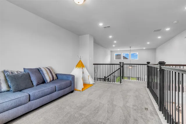 a view of a pathway along the building