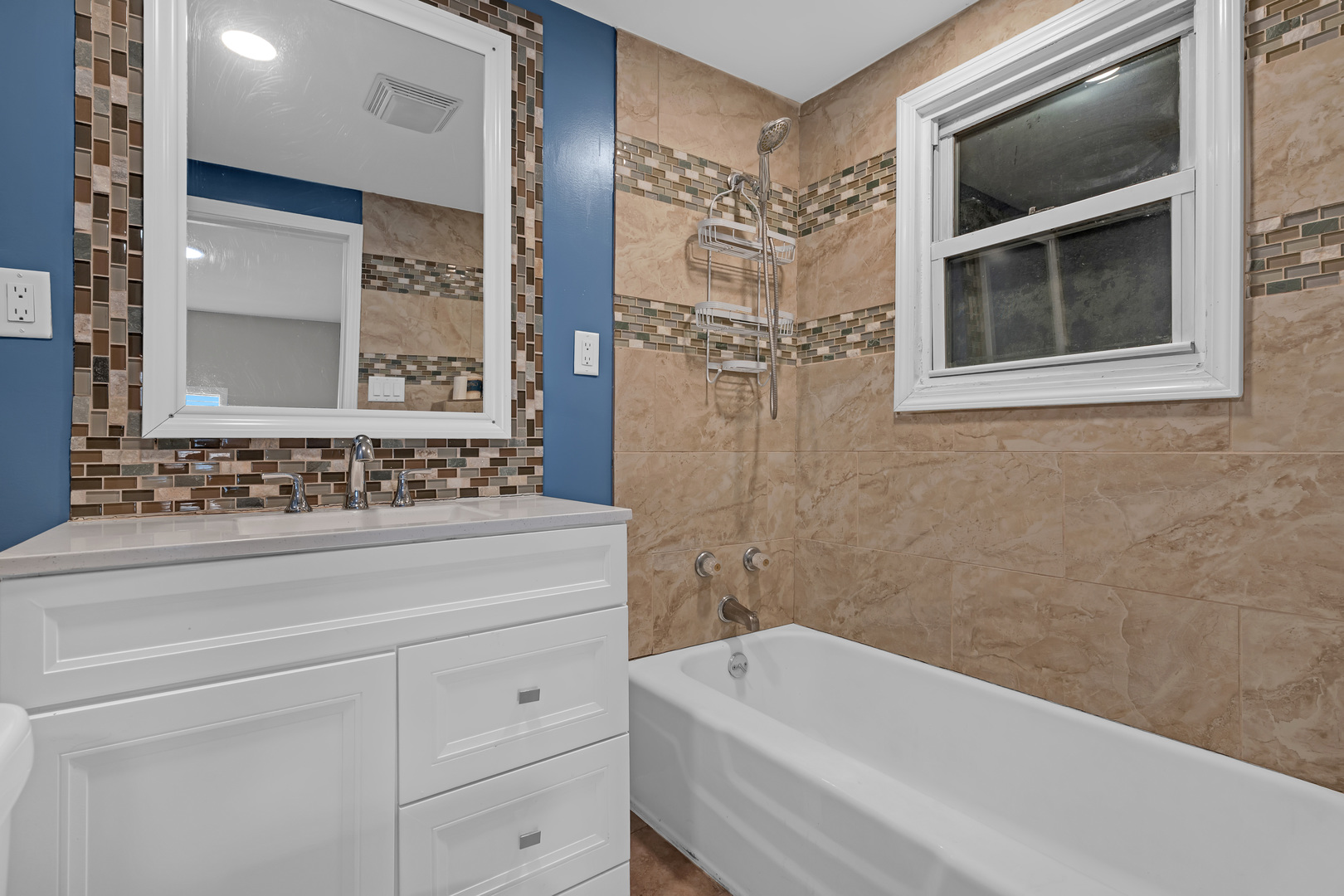 643 Wing Street Elgin, IL 60123 - Photo 14 of 29