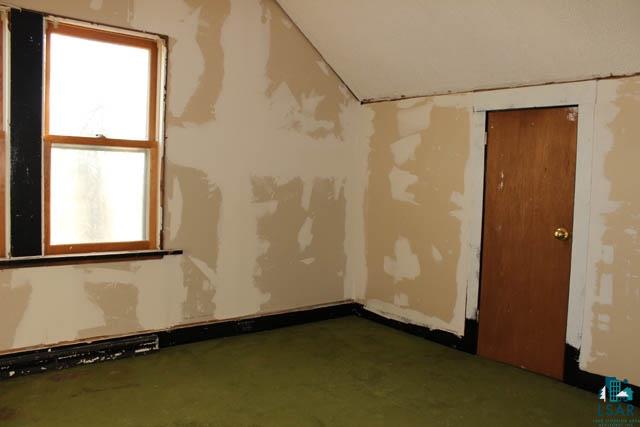4112 Kingston Road Duluth, MN 55803 - Photo 7 of 15 2nd Floor Bedroom