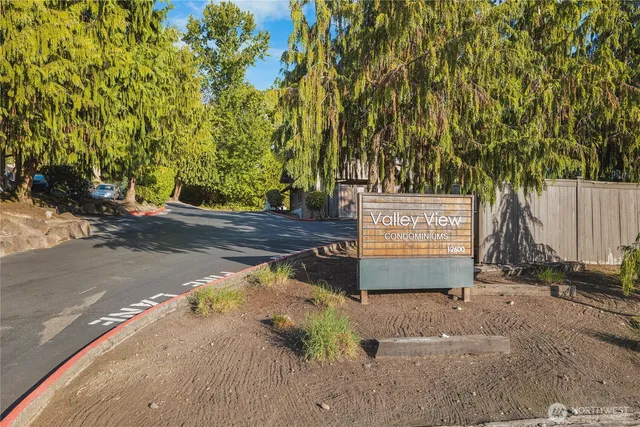 $179,950 | 12600 57th Avenue South, Unit B104, Seattle, WA 98178