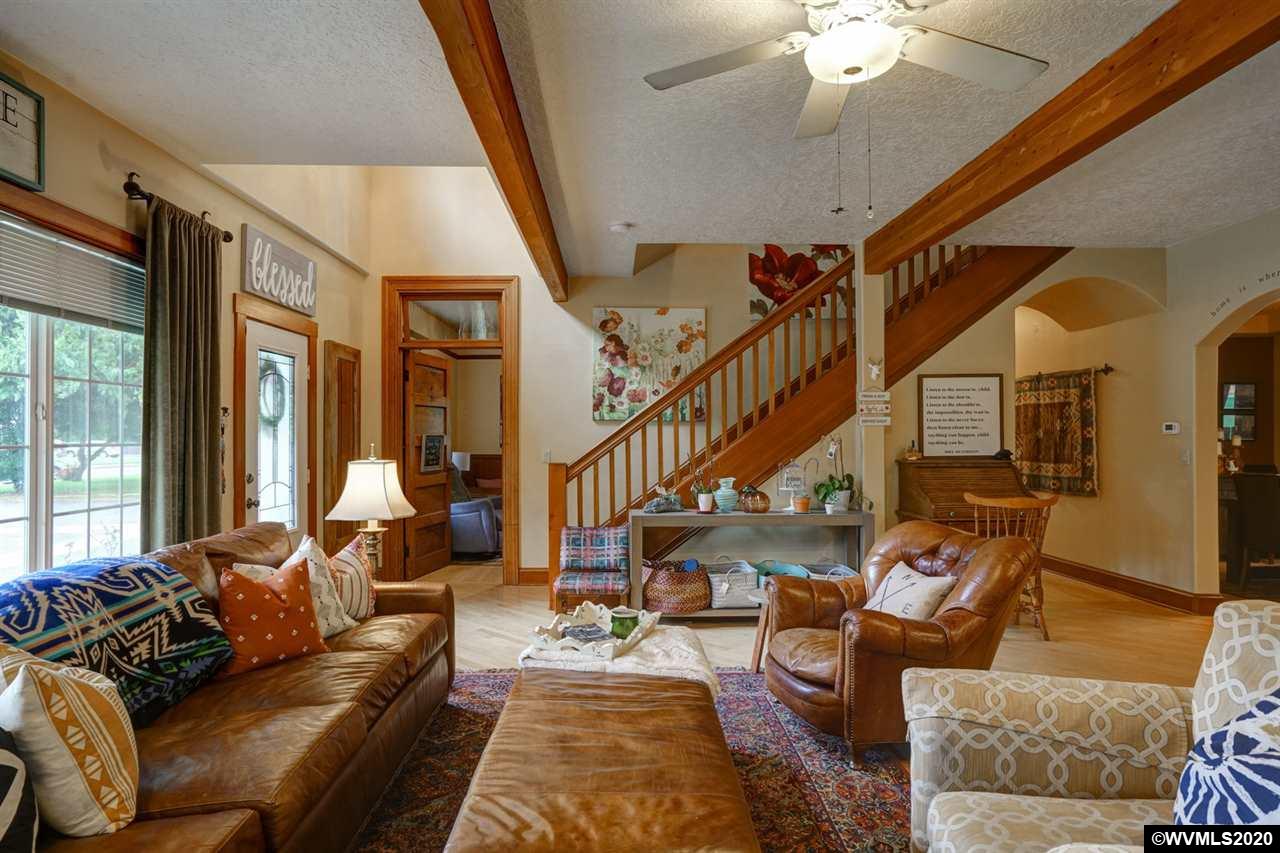 522 North Knights Bridge Road Canby, OR 97013 - Photo 7 of 39 Gallery Image 7