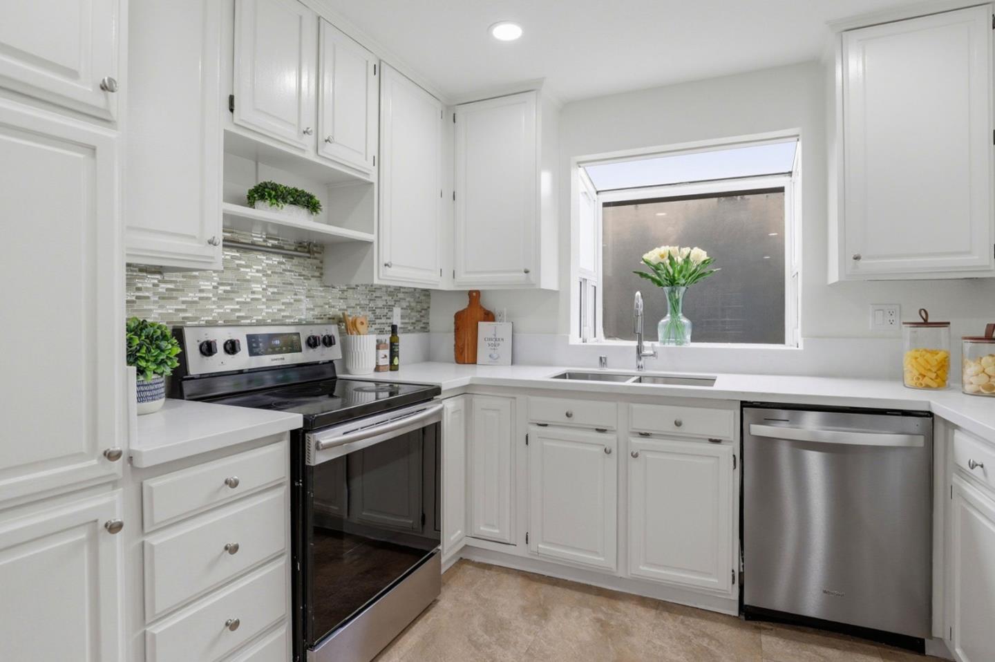 9130 Rancho Hills Drive Gilroy, CA 95020 - Photo 13 of 39