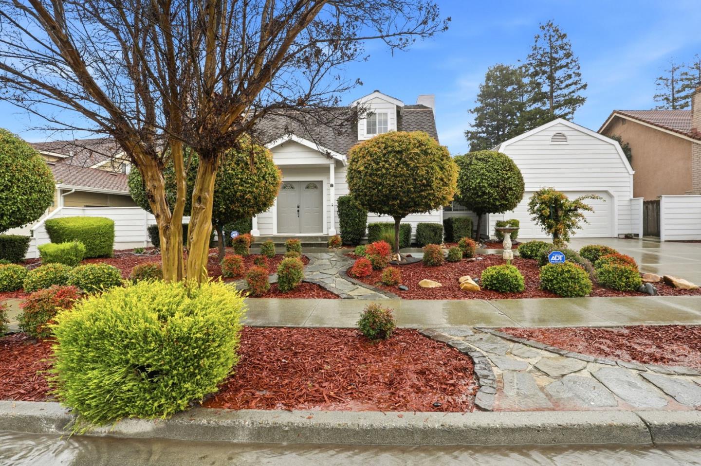 9130 Rancho Hills Drive Gilroy, CA 95020 - Photo 2 of 39