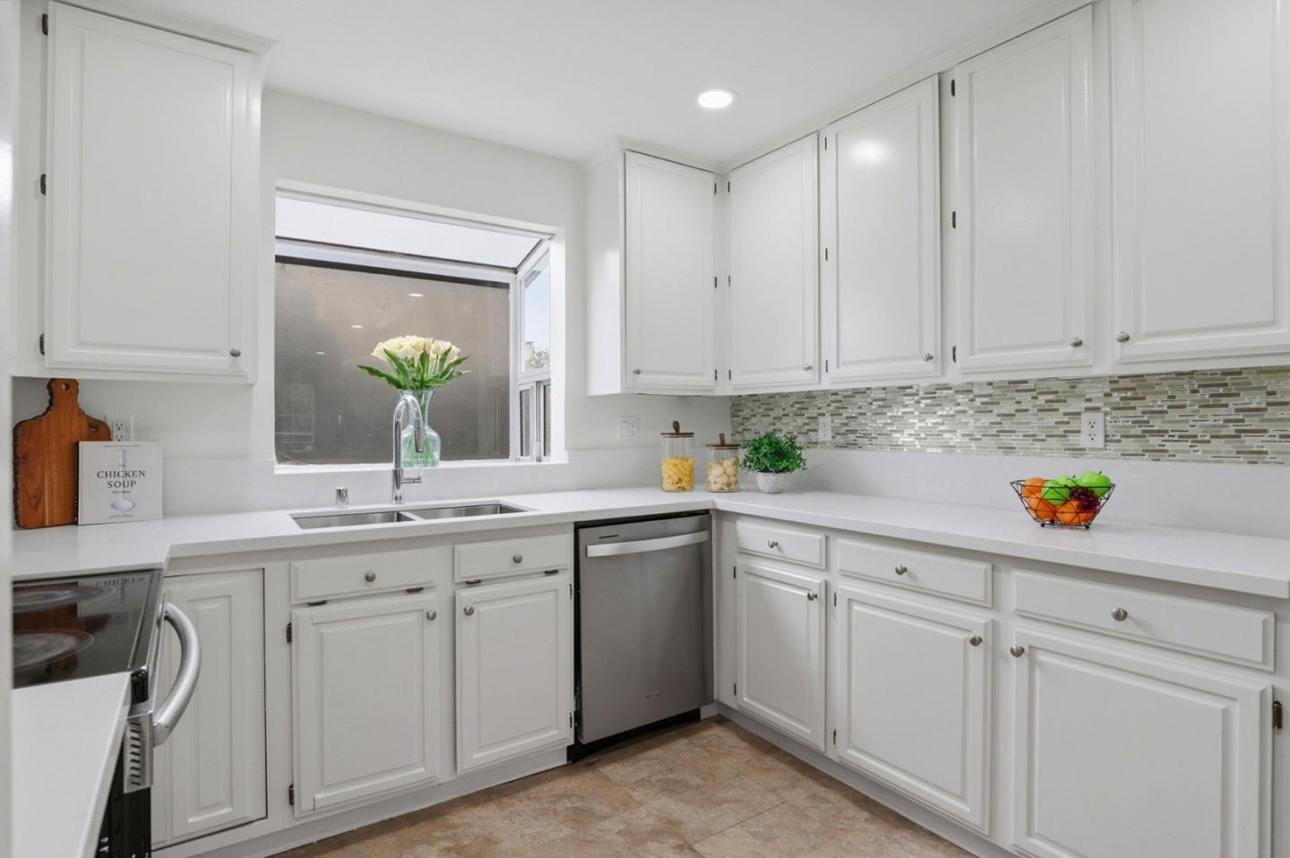 9130 Rancho Hills Drive Gilroy, CA 95020 - Photo 10 of 39