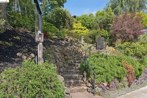 $2,495,000 | 17 Eucalyptus Road, Berkeley, CA 94705
