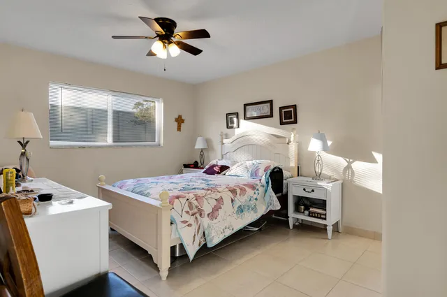 $149,900 | 2100 Northeast 38th Street, Unit 135, Lighthouse Point, FL 33064