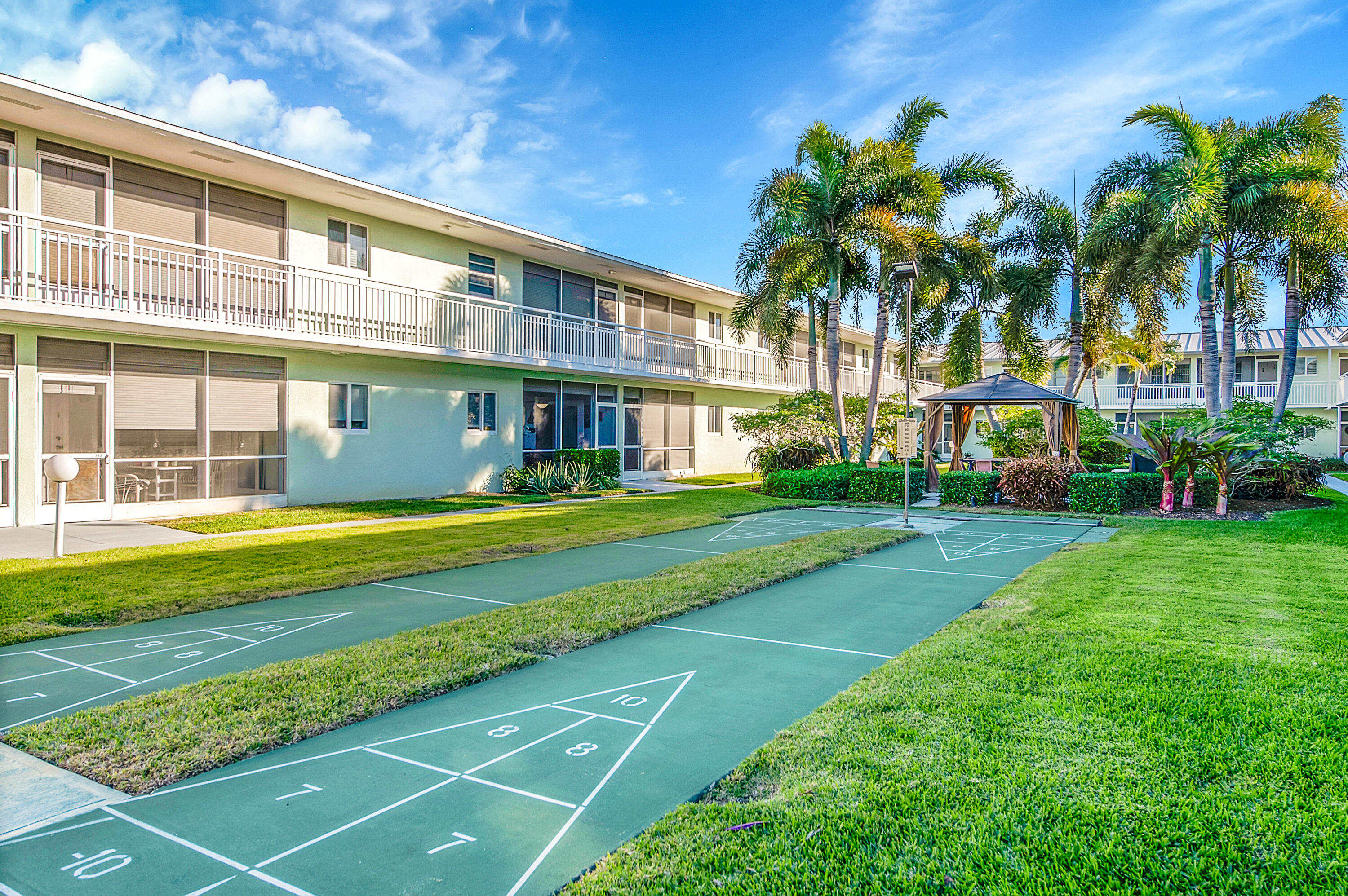 2100 Northeast 38th Street, Unit 135 Lighthouse Point, FL 33064 - Photo 25 of 32 135-4