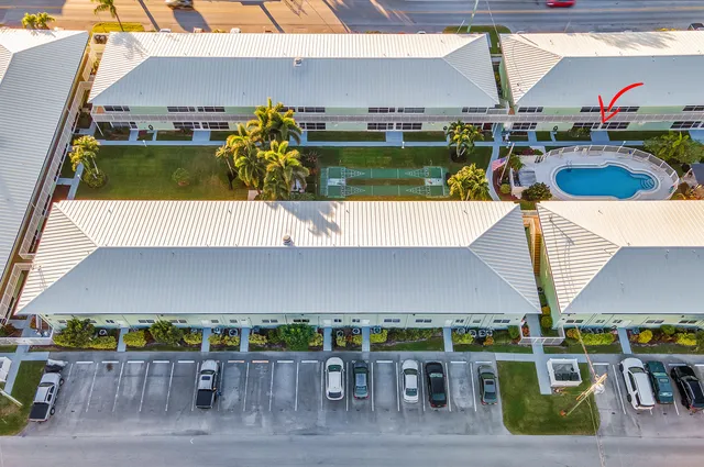 $149,900 | 2100 Northeast 38th Street, Unit 135, Lighthouse Point, FL 33064