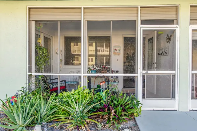 $149,900 | 2100 Northeast 38th Street, Unit 135, Lighthouse Point, FL 33064