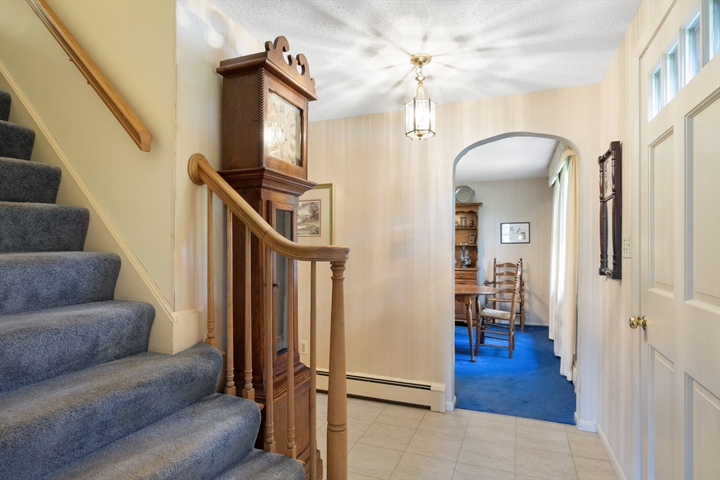 55 Longfellow Road Holyoke, MA 01040 - Photo 11 of 35