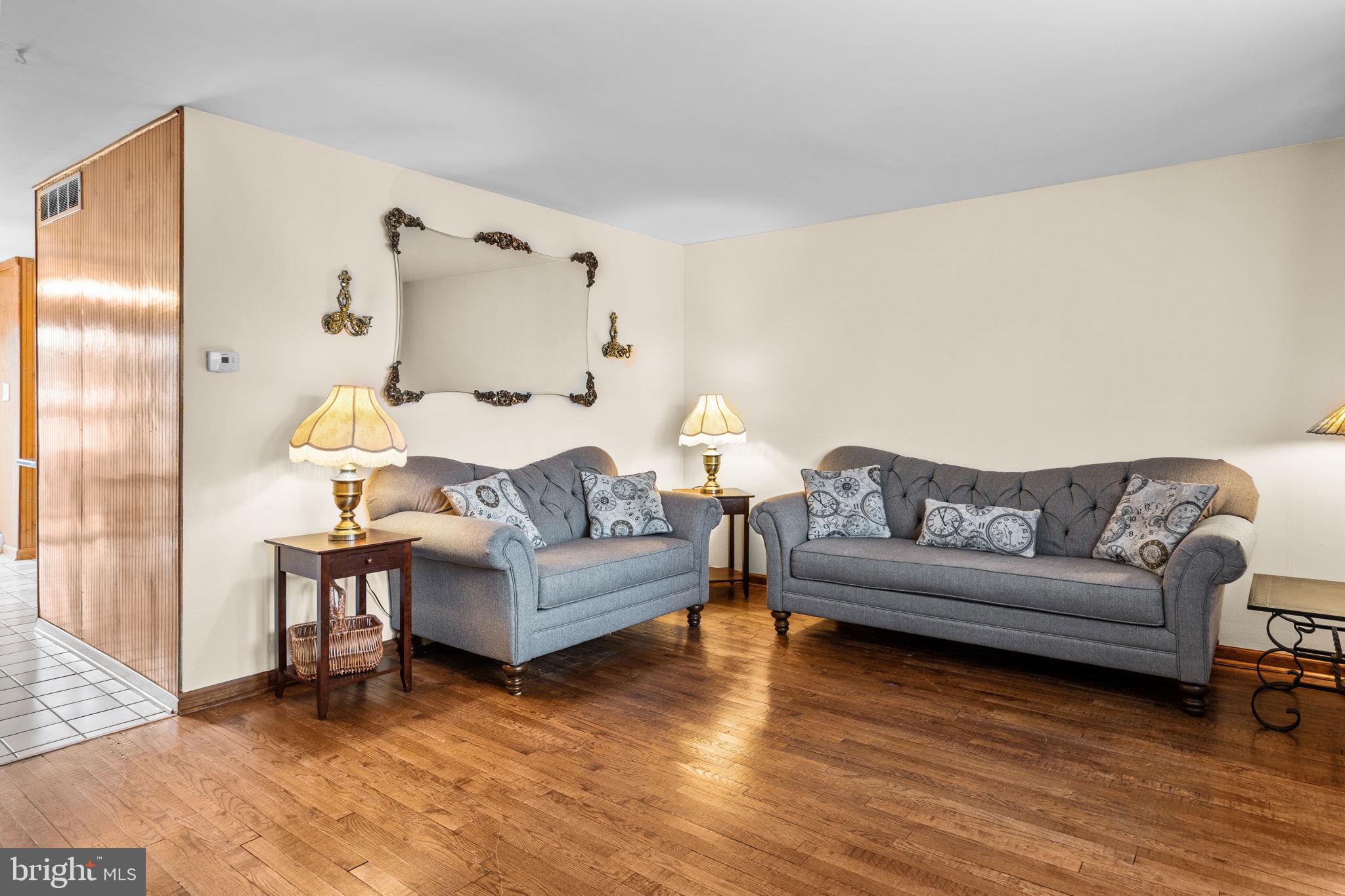 12219 Rambler Road Philadelphia, PA 19154 - Photo 4 of 24