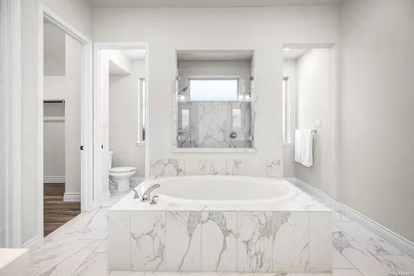 $3,200 | 429 Juana Way, New Braunfels, TX 78132