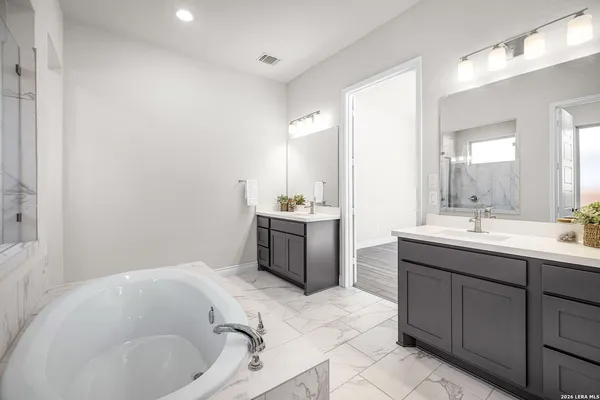 $3,200 | 429 Juana Way, New Braunfels, TX 78132