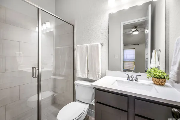 $3,200 | 429 Juana Way, New Braunfels, TX 78132