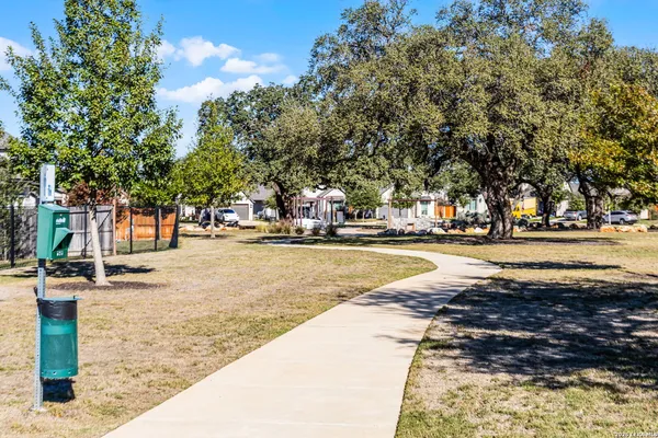 $3,200 | 429 Juana Way, New Braunfels, TX 78132