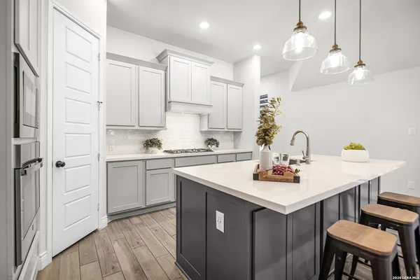 $3,200 | 429 Juana Way, New Braunfels, TX 78132