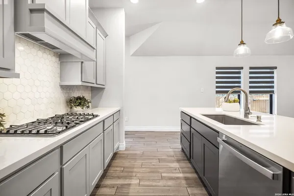 $3,200 | 429 Juana Way, New Braunfels, TX 78132