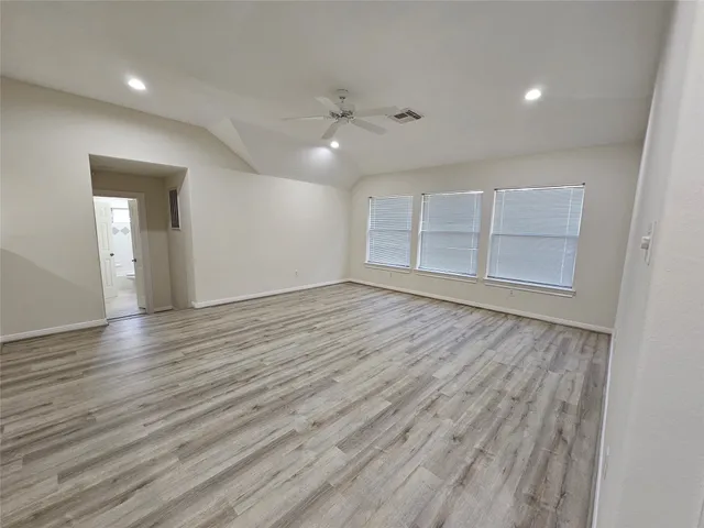 a view of entryway with front door