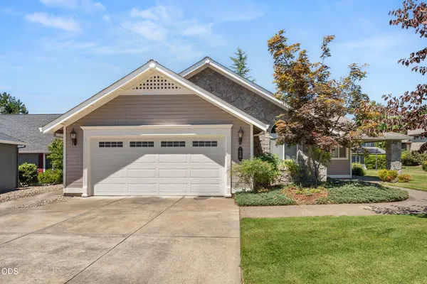 $425,000 | 440 Scottsdale Circle, Medford, OR 97504