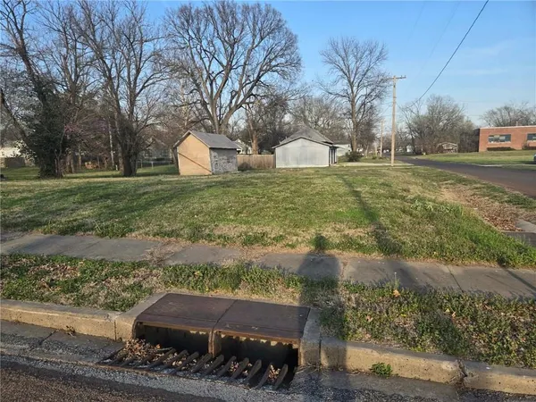 $95,000 | 622 South Jefferson Avenue, Iola, KS 66749
