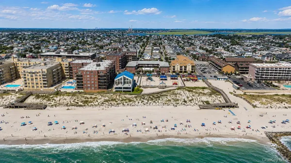 $5,500 | 770 Shore Road, Unit 1, Long Beach, NY 11561
