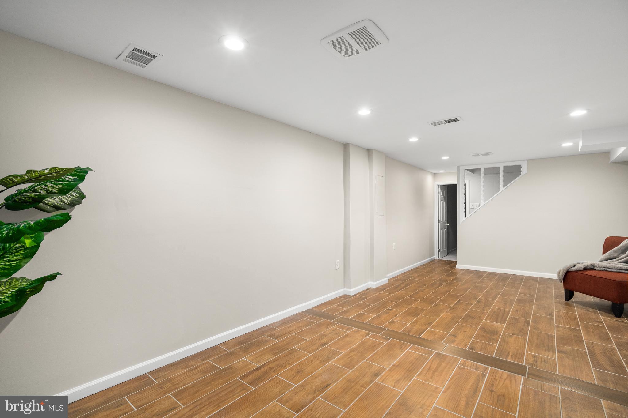 8309 Postoak Road Potomac, MD 20854 - Photo 37 of 49