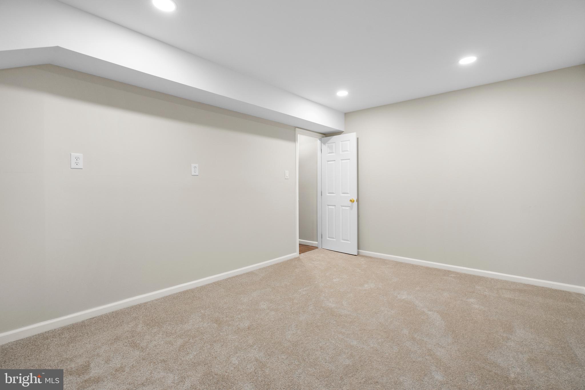 8309 Postoak Road Potomac, MD 20854 - Photo 38 of 49