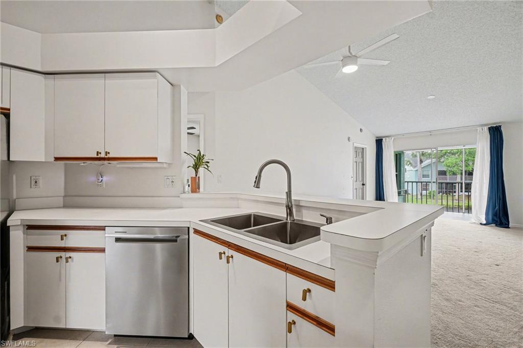 153 Wading Bird Circle, Unit J201 Naples, FL 34110 - Photo 11 of 36