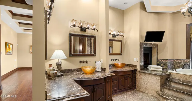 $2,695,500 | 128 Camino Barranca Drive, El Paso, TX 79912