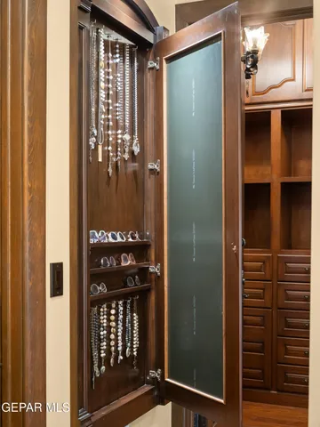 $2,695,500 | 128 Camino Barranca Drive, El Paso, TX 79912