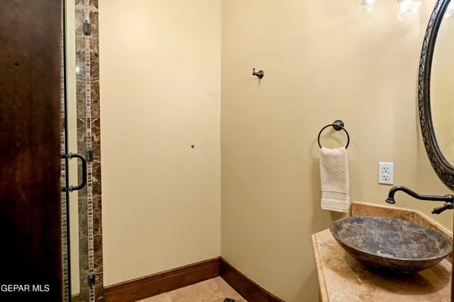 $2,695,500 | 128 Camino Barranca Drive, El Paso, TX 79912