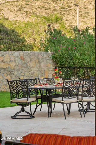 $2,695,500 | 128 Camino Barranca Drive, El Paso, TX 79912