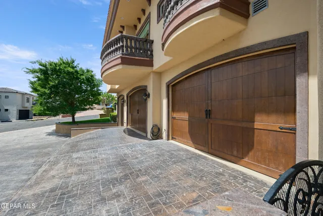 $2,695,500 | 128 Camino Barranca Drive, El Paso, TX 79912