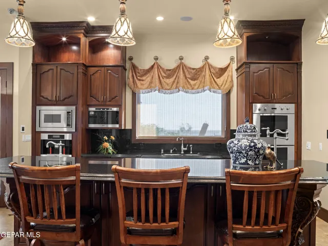 $2,695,500 | 128 Camino Barranca Drive, El Paso, TX 79912