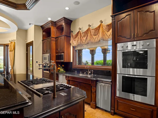 $2,695,500 | 128 Camino Barranca Drive, El Paso, TX 79912