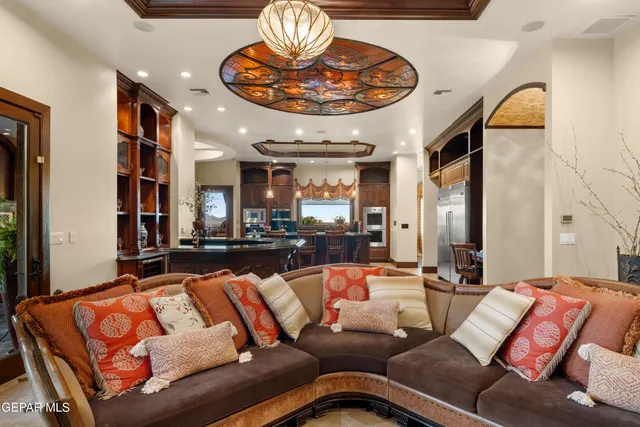 $2,695,500 | 128 Camino Barranca Drive, El Paso, TX 79912
