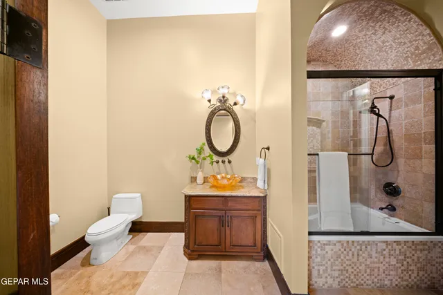 $2,695,500 | 128 Camino Barranca Drive, El Paso, TX 79912