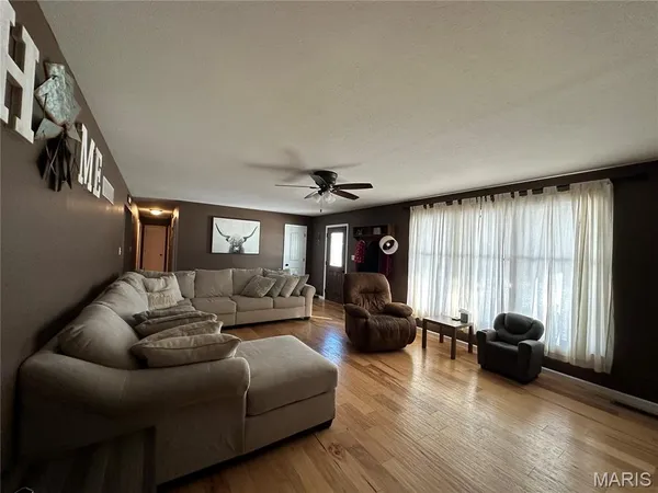 $359,000 | 402 Reserve Street, Rosebud, MO 63091