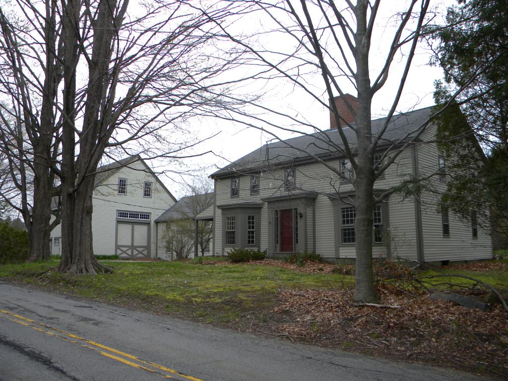 8 N Road Kensington, NH 03833 - Photo 1 of 34