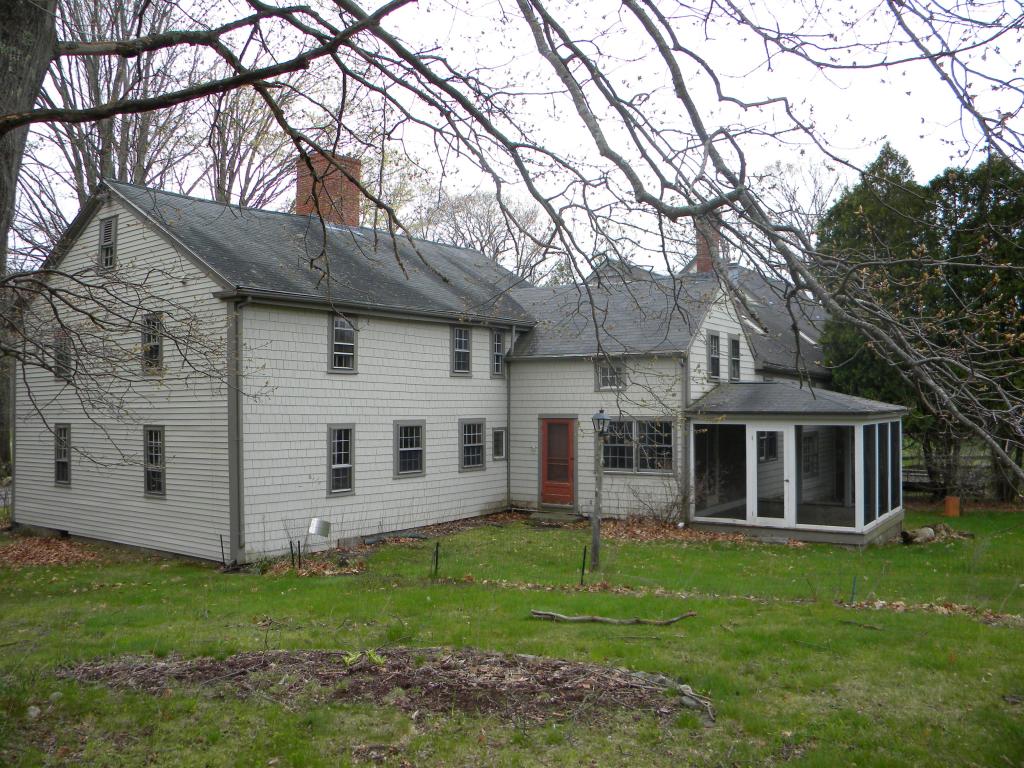 8 N Road Kensington, NH 03833 - Photo 2 of 34