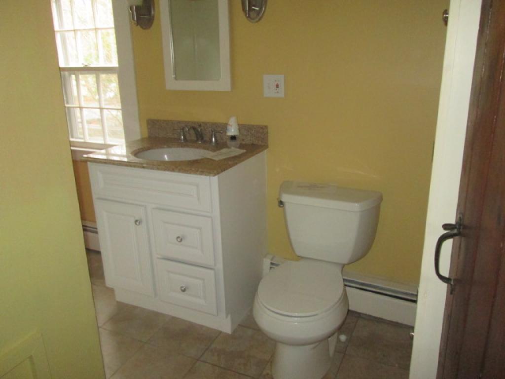 8 N Road Kensington, NH 03833 - Photo 19 of 34