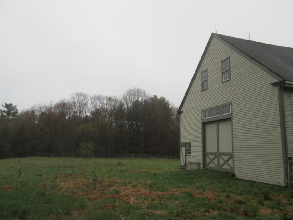 8 N Road Kensington, NH 03833 - Photo 4 of 34