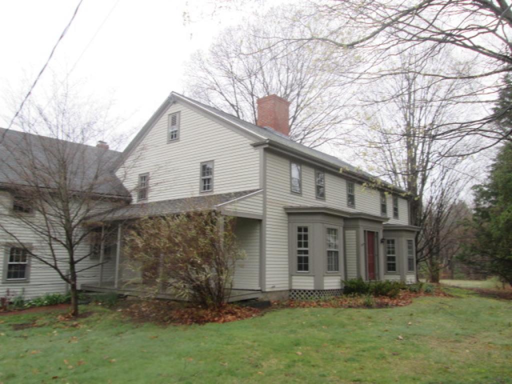 8 N Road Kensington, NH 03833 - Photo 7 of 34