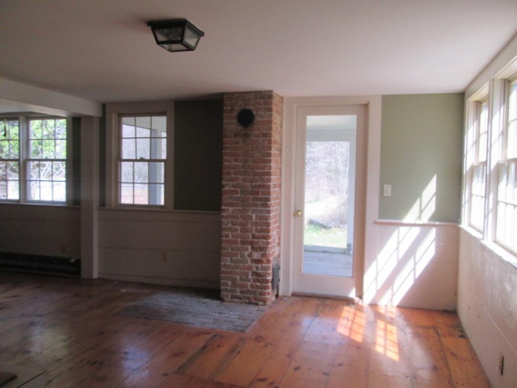 8 N Road Kensington, NH 03833 - Photo 8 of 34